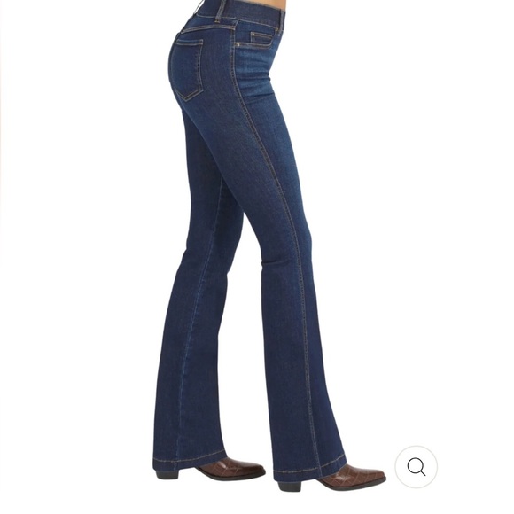 SPANX pull on Blue Flare Jeans - Picture 3 of 5
